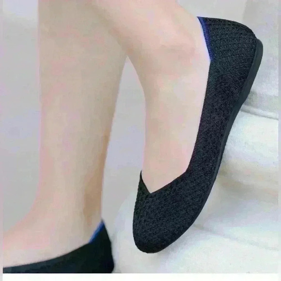 Rothy’s Flats Black Honeycomb Round Toe - Retired sz 8 - Picture 3 of 8
